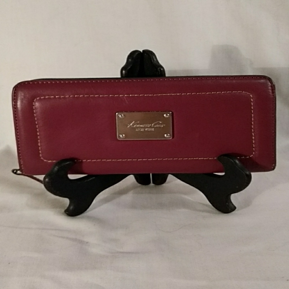 Kenneth Cole Wallet - Picture 1 of 4